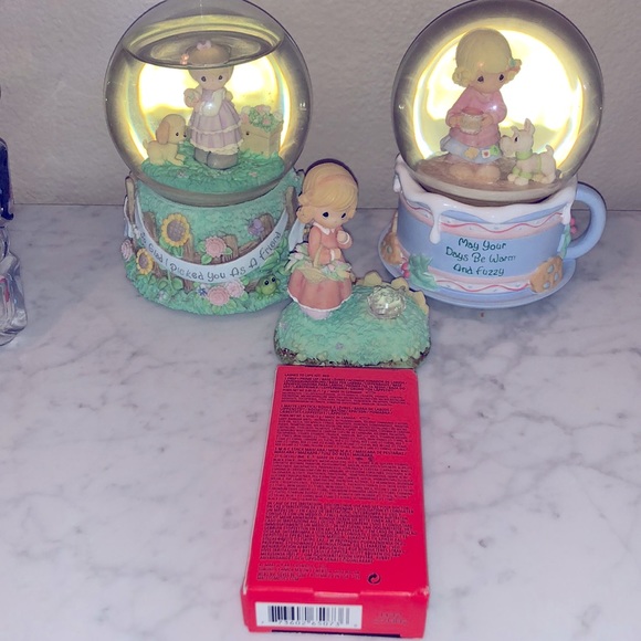 MAC kit red  lashes to lips - Picture 4 of 4